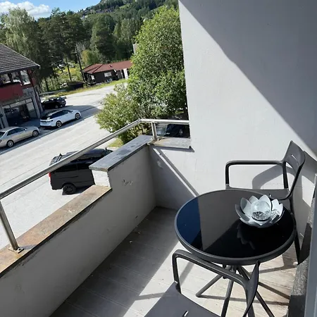 Large Apartment, In The Middle Of Center! * Gol