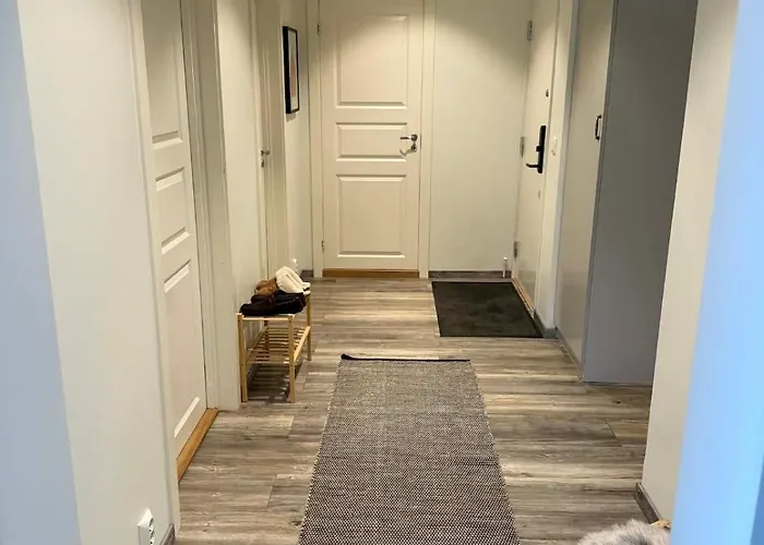 Large Apartment, In The Middle Of Center! Gol