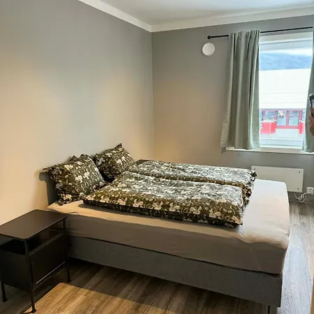 Large Apartment, In The Middle Of Center! شقة غول
