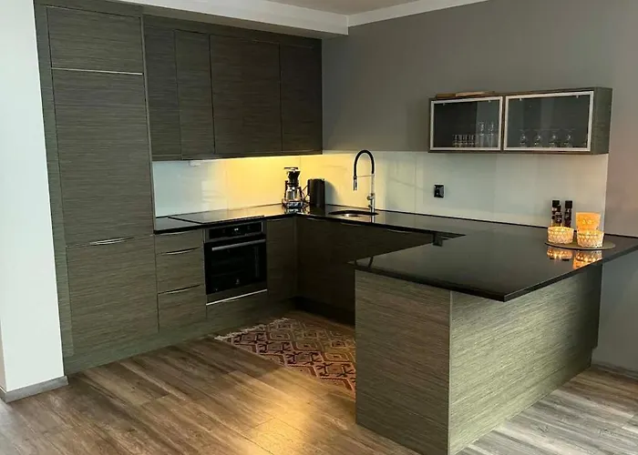شقة Large Apartment, In The Middle Of Center!